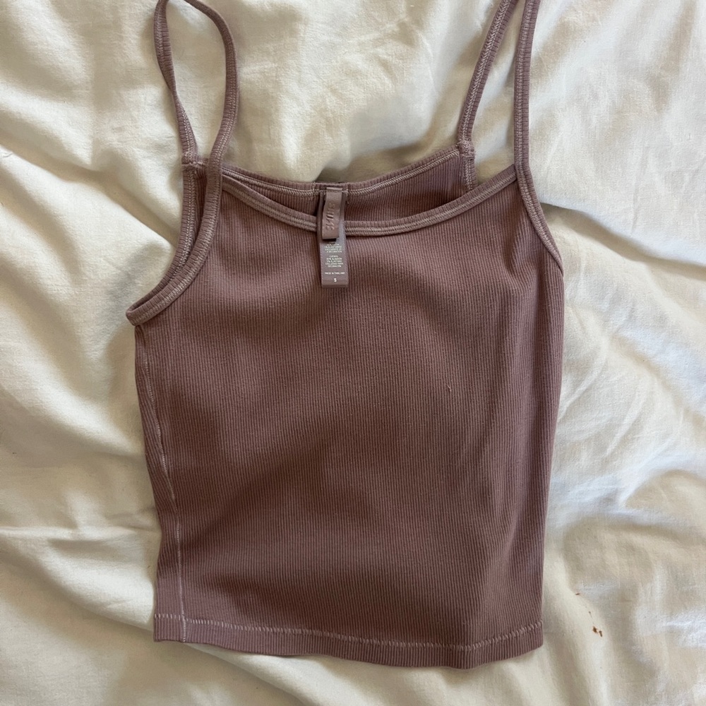 SKIMS - pink Fitted Crop Camisole - size SMALL
